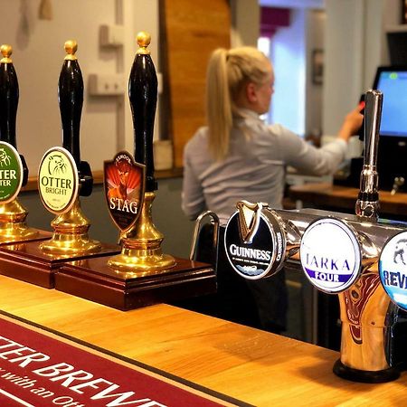 The Red Lion Hotel Oakford エクステリア 写真
