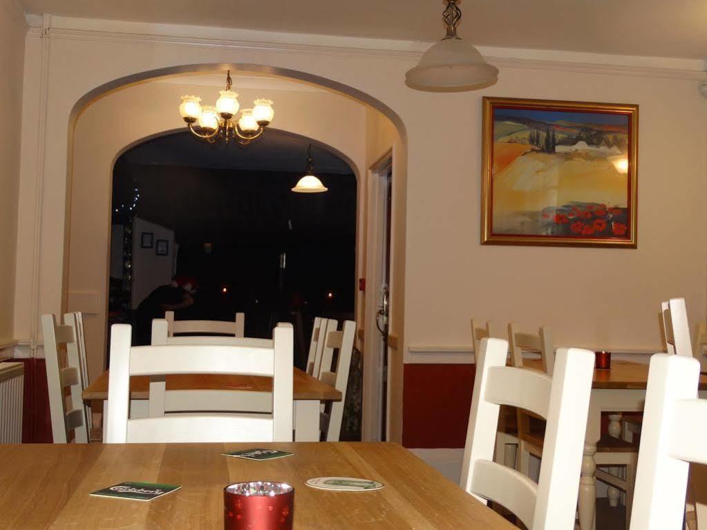The Red Lion Hotel Oakford エクステリア 写真