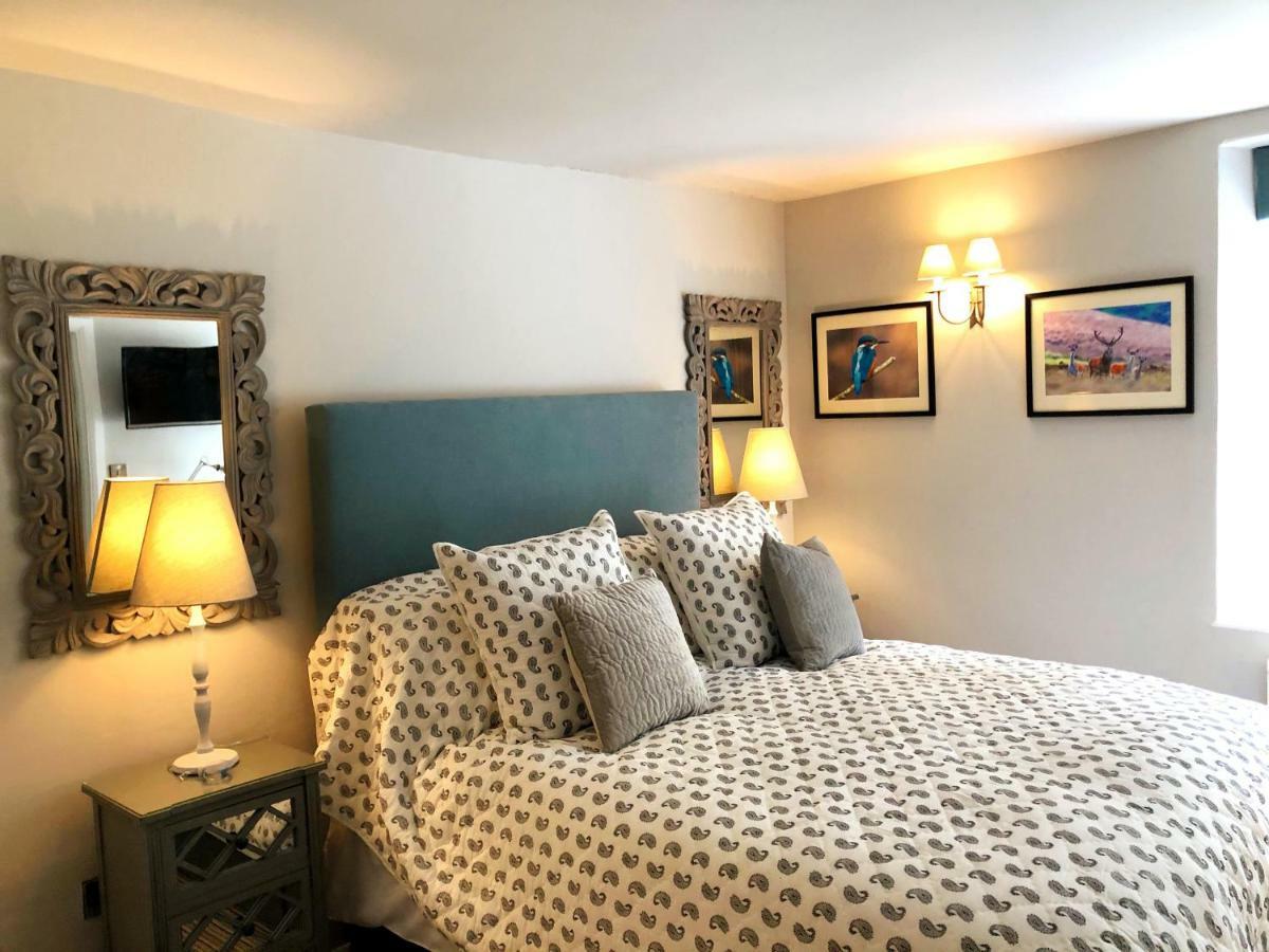 The Red Lion Hotel Oakford エクステリア 写真