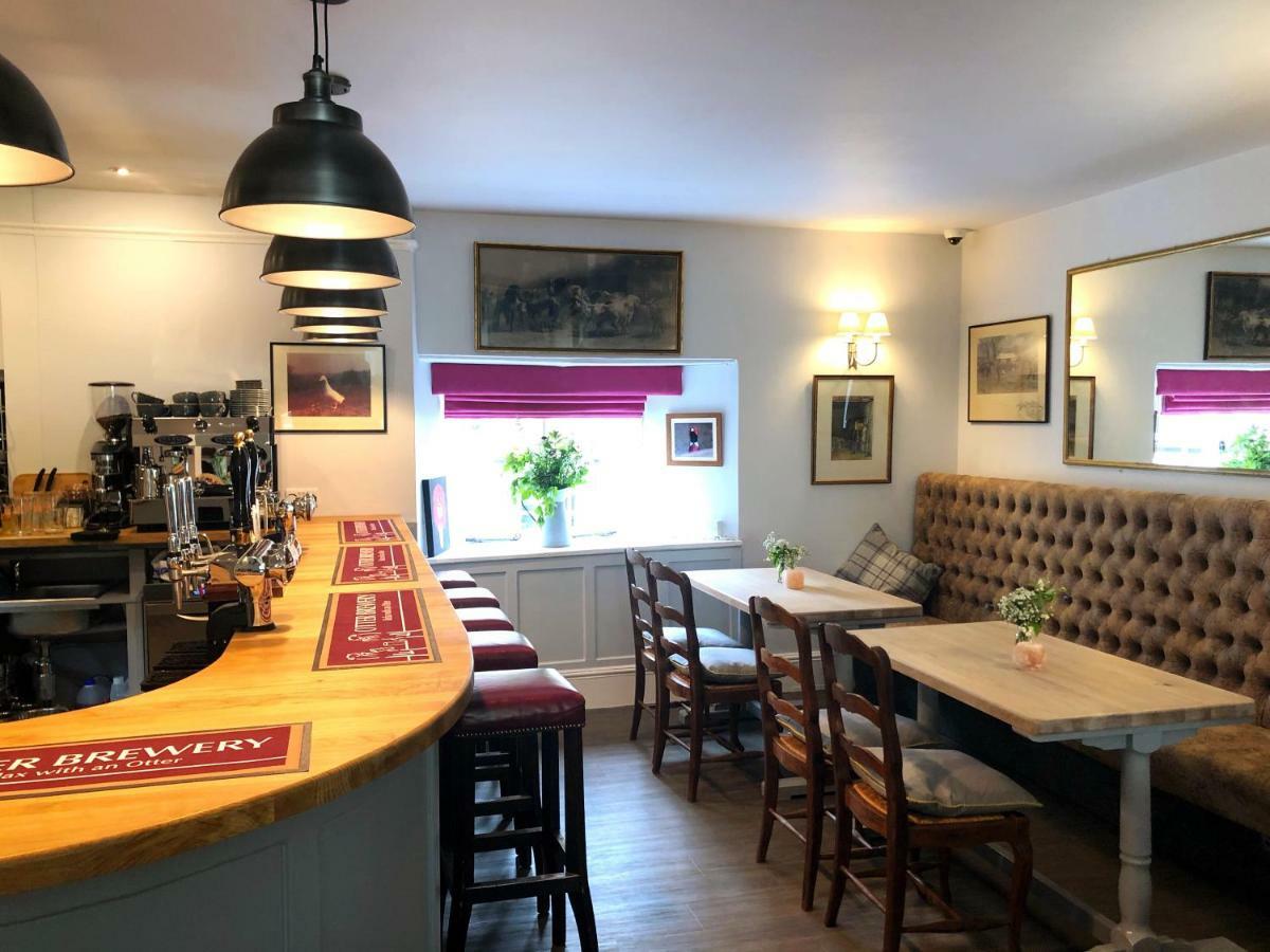 The Red Lion Hotel Oakford エクステリア 写真